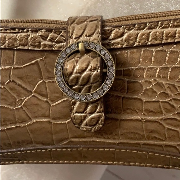 Gold Vinyl Purse - Picture 2 of 7